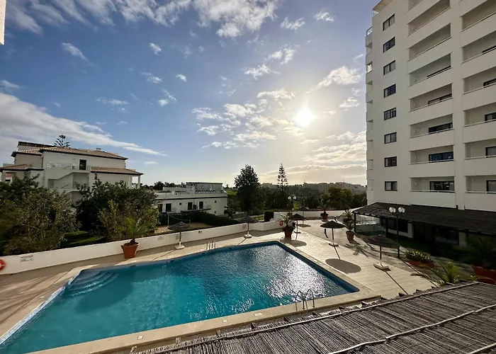 Albufeira Olympics 1Br Apartment With Pool & Balcony, By Hopstays