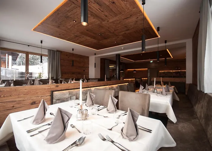 Hotel Loewe Dolomites Innichen