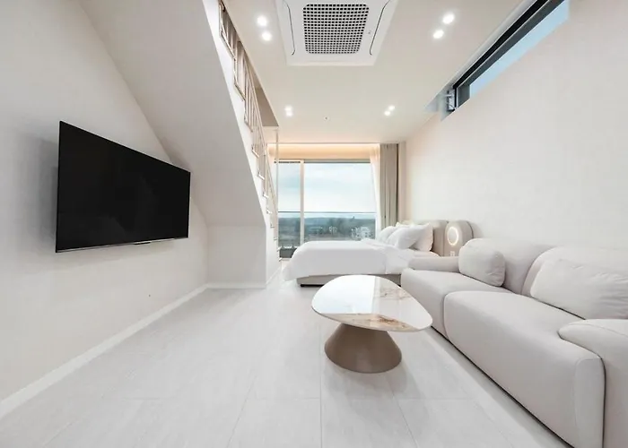 Leedo Pool Villa Gangneung
