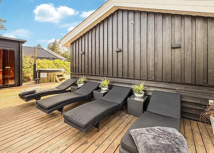 Strandhaus In Blåvand Mit Sauna