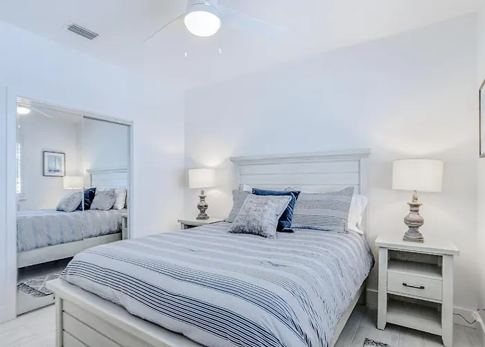 Vanderbilt Aqua Vista North North Naples