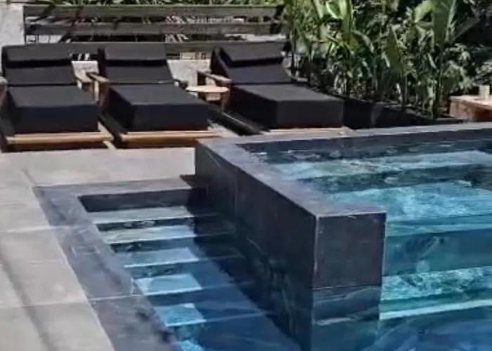 Apartments Sadiku With Swimming Pool & Jacuzzi Sarandë