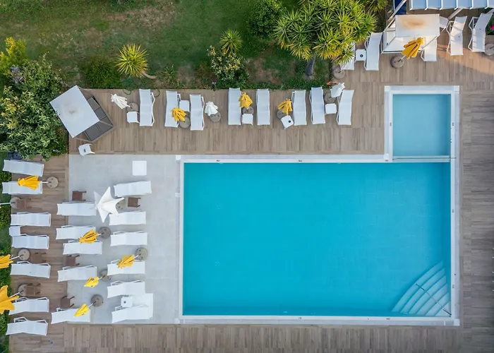 Nasos Hotel & Resort Moraḯtika