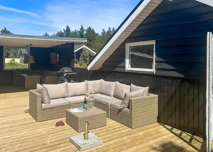 Four-Bedroom Holiday Home In Blåvand