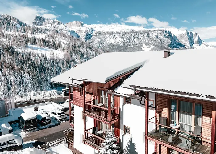 Hotel La Fradora - Dolomites Hotel St. Kassian