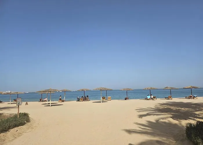 Esplanada Beach Apartment, No Single Men Hurghada