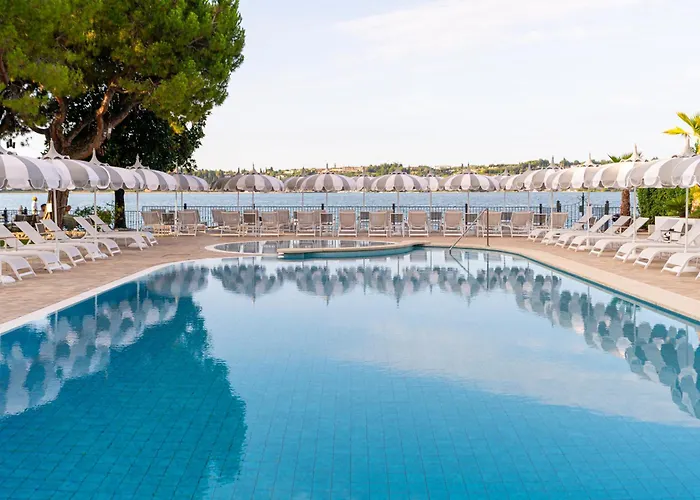 Hotel Spiaggia D'Oro - Charme & Boutique By Double Hospitality Saló