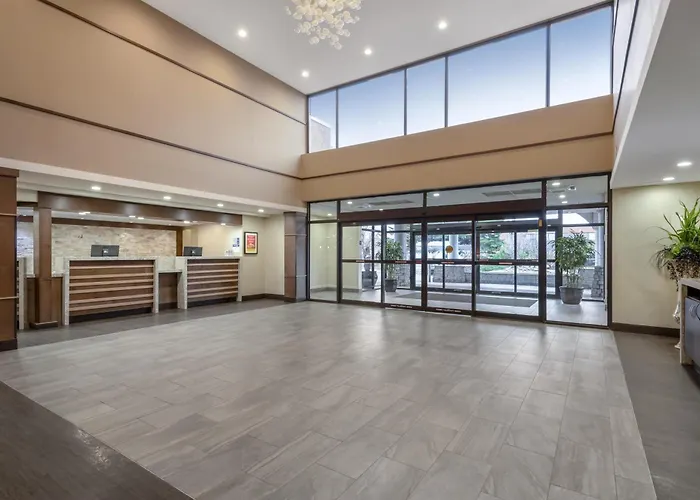 Best Western PLUS Port O'Call Hotel YYC