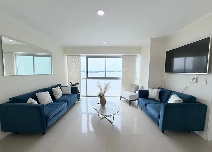 Suite 603, Riverfront, Vista Al Rio, Puerto Santa Ana, Guayaquil