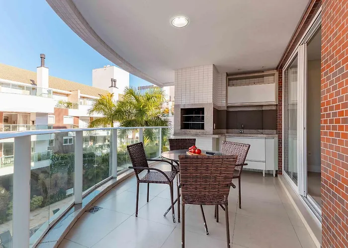 Apartamento Em Condominio Com Piscina E Jacuzzi Bombinhas