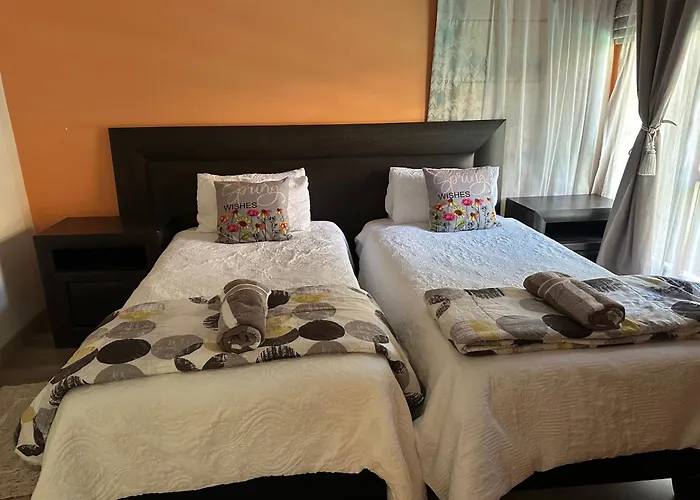 Peaceful Picturesque Pecanwood Hartbeespoort