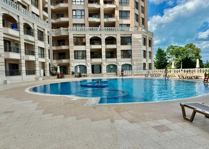 Cabacum Beach Residence Warna