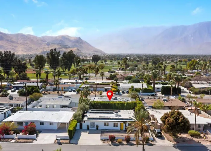 3Br 2Ba Home In Palm Springs With Private Pool