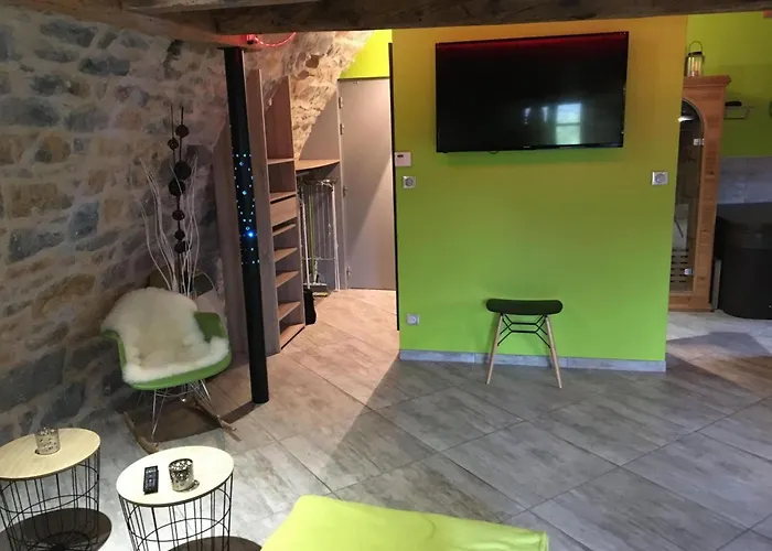 Ferienwohnung Cocoon,Vue Montagne,Jacuzzi Prive Mostuéjouls