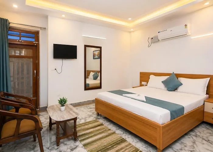 Amrit Prabha Kunj Best Cozy Rooms Ayodhya