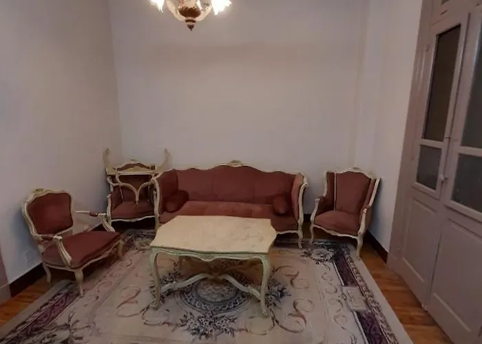 Tahrier Square Family Room Private Bathroom Incairodowntown Cairo Besaids Auc Univ And Greeck Cumps Cairo Giza