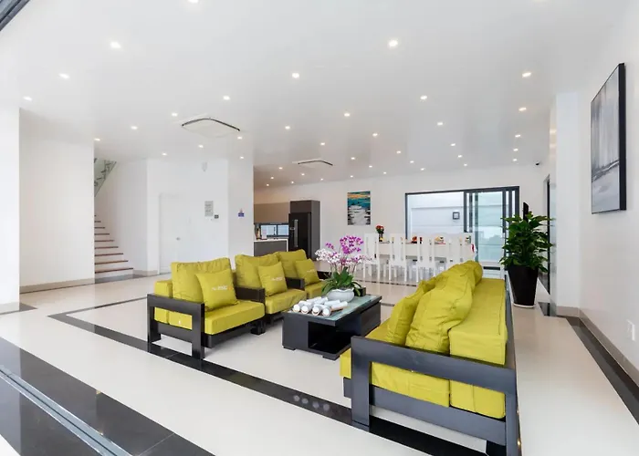 Hanoi Rooftop Boutique Stay - A Cozy & Romantic Hideaway