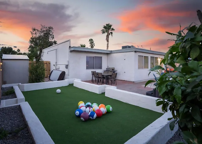Refreshing Pool Hot Tub Game Room Sleeps 8 Scottsdale