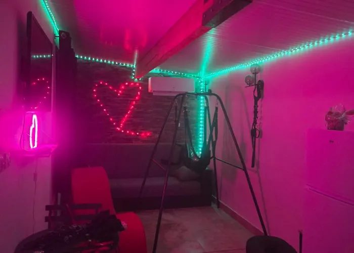 Love Room Les Plaisirs Partages Arles