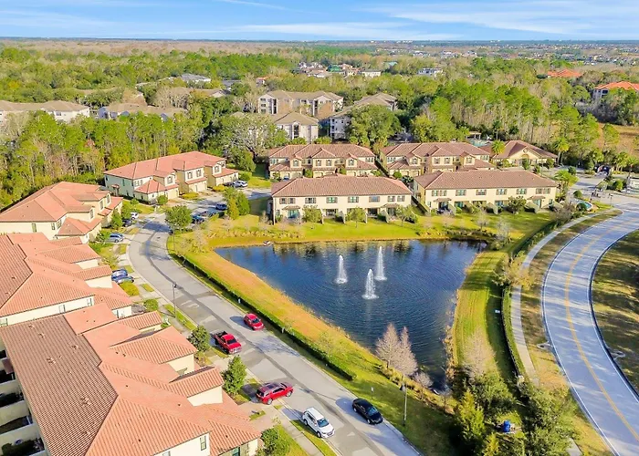 Gorgeous Snowbird-Friendly Home With Pool, Hot Tub, & Gym - Close To Theme Parks Kissimmee