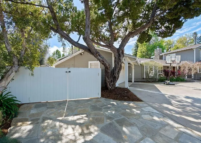 Villa Tarzana Adu With Pool And Hot Tub By Colby And Conrad Los Angeles