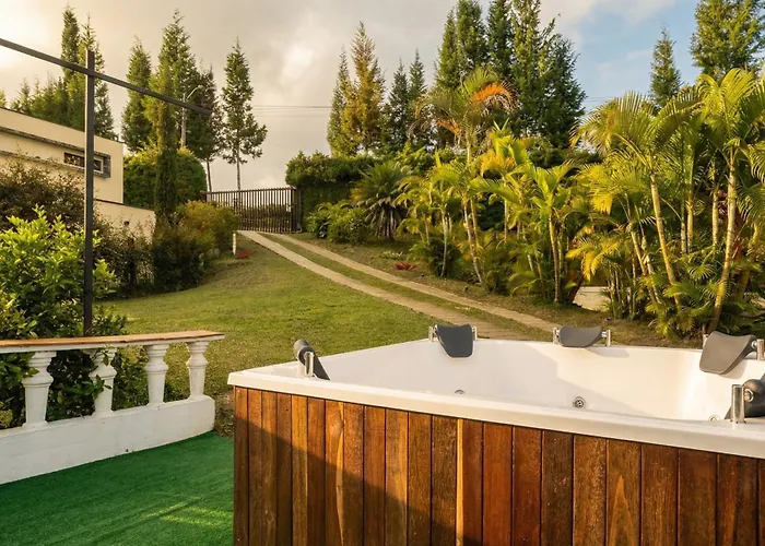Country House With A Jacuzzi For 10, A Cinema, And 10 Minutes From The Airport - Finca Gabriela Rionegro