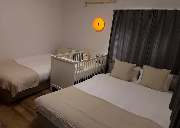 鶴橋3丁目テラスハウスwithin Walking Distance Of Osaka Korean Town