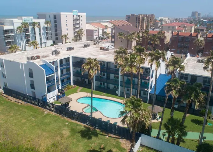 Comfy Updated Beachside Getaway South Padre Island