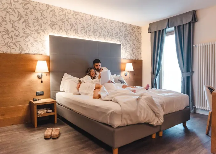 X Alp Hotel Pozza di Fassa