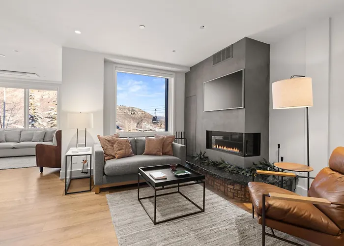 Chamonix 17, Snowmass Ski-In/Ski-Out Condo W/Shared Pool/Hot Tub/Gym/Wifi Snowmass Village