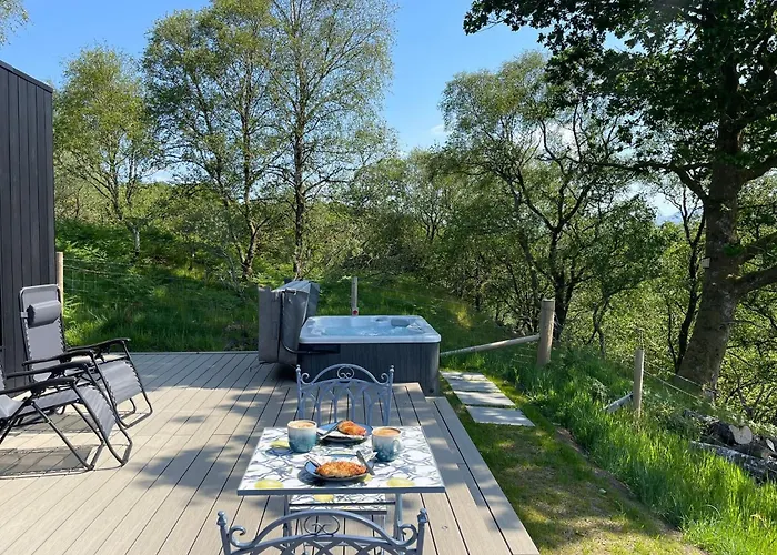 Cadderlie Cabin - Luxury Woodland Escape With Hot Tub Near Oban