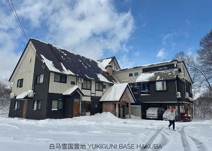 Bed and Breakfast Yukiguni Base Hakuba