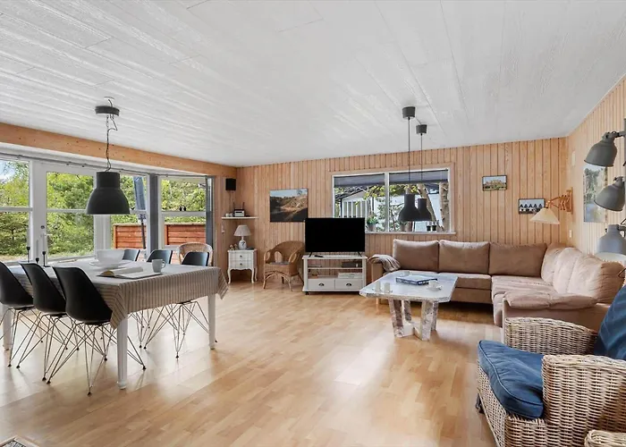 1558-Aakirkeby-Poserevaenget-6 Vester Somarken