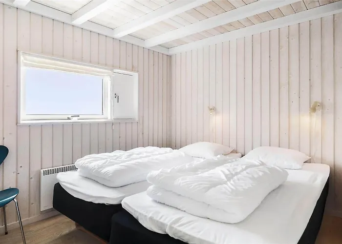 Villa 1327 Aakirkeby - Holsteroddevej 15 Vester Somarken