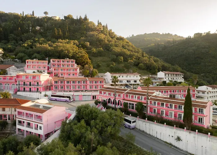 Pink Palace Beach Resort Agios Gordios 