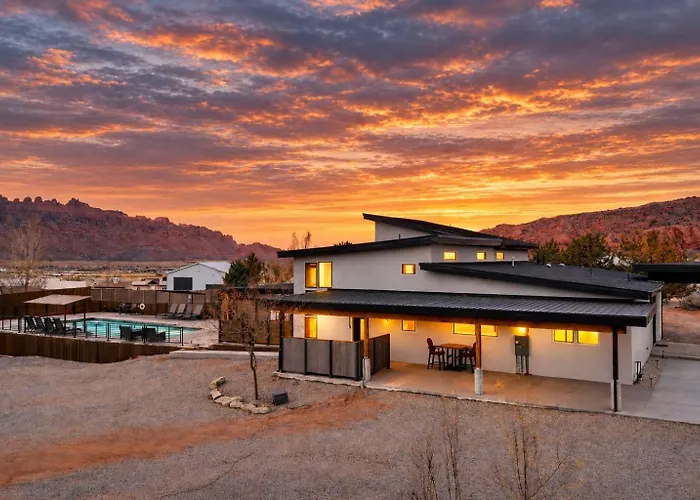 Exclusive Retreats Desert Panorama With Private Pool, Hot Tub, Bocce Court Moab