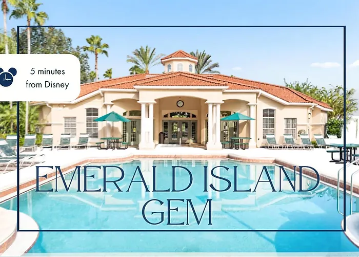 Renovated Emerald Island Gem | Heated Pool, Hot Tub, Tennis & Volleyball Kissimmee