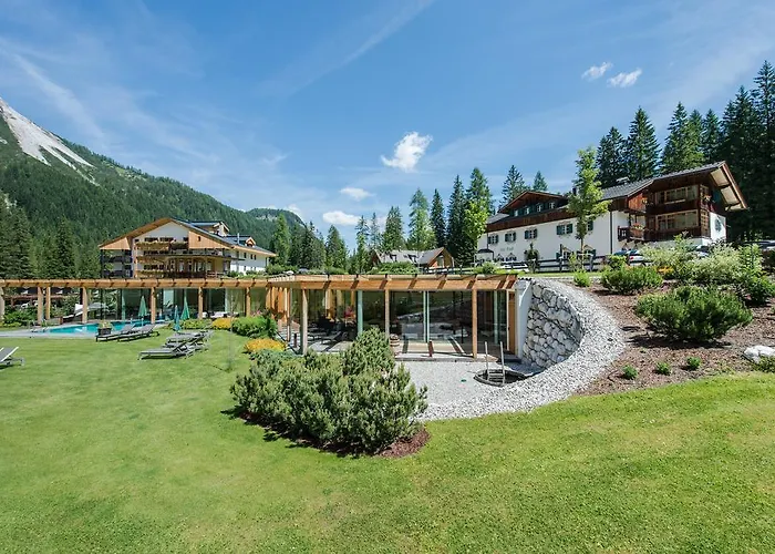 Hotel Dolomitenhof&Chalet Alte Post Sexten