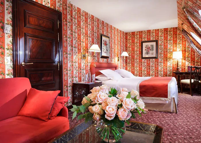 Hotel La Demeure Montaigne Paris