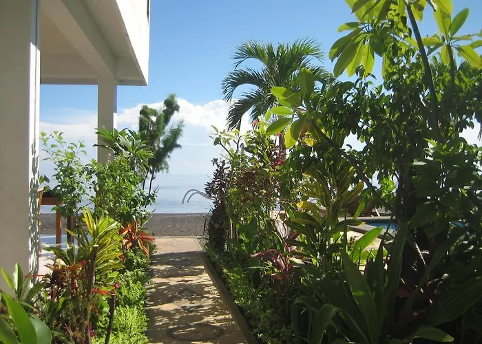 Lucky Paradise Bungalows On The Beach Amed
