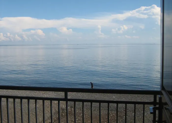 Lucky Paradise Bungalows On The Beach Amed