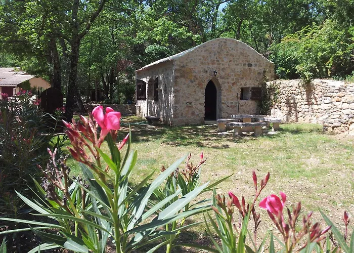 Le Donjon Des Combes Et Son Spa Fayence