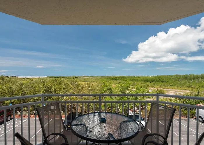 Sunrise Suites Catalina Suite #311 Key West