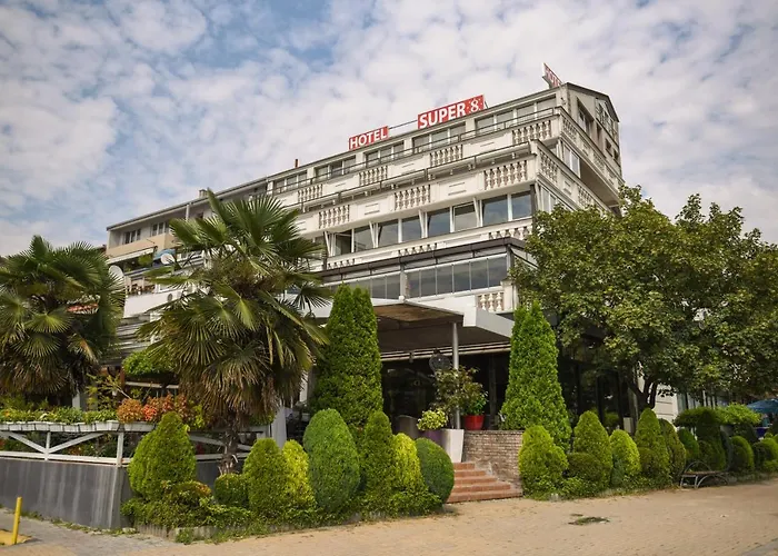 Hotel Super 8 Skopje