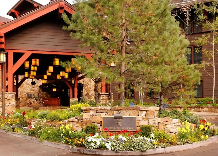 The Ritz-Carlton Club 3 Bedroom Residence 8209, Ski-In & Ski-Out Resort In Aspen Highlands