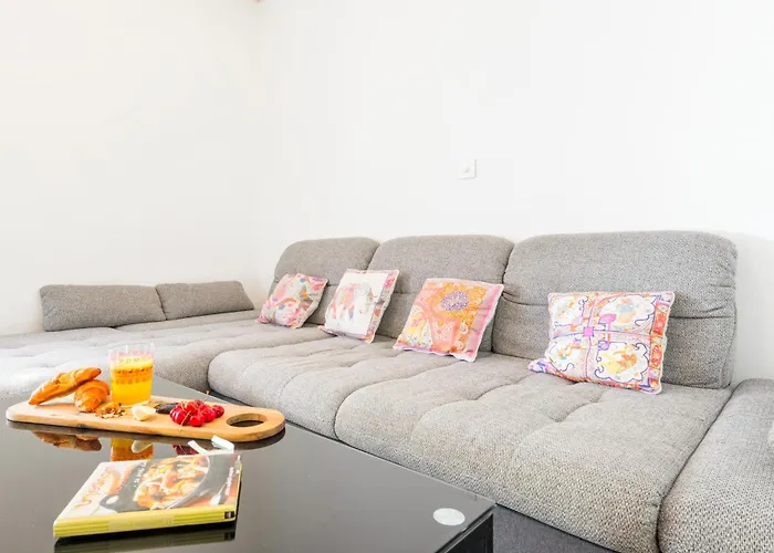 Alena Apartment With Jacuzzi Split