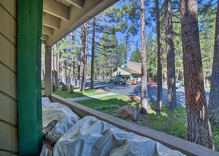 Mammoth Lakes Condo, Walk To Shuttle And Village