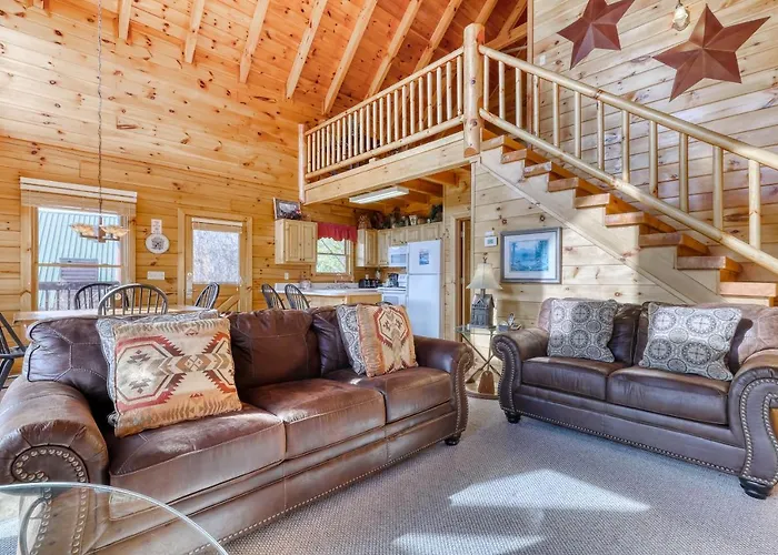 Villa Lances Loft Pigeon Forge
