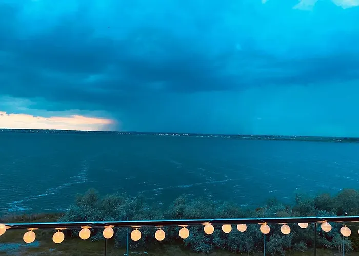 Lake View Summerland Apartment Mamaia